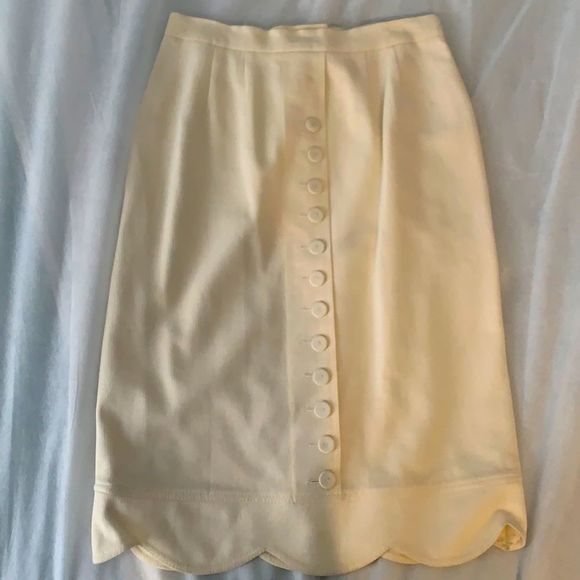 VINTAGE Skirt Suit | Cream with Cape like Jacket and A-line MIDI Skirt SIZE 38 - Picture 3 of 11